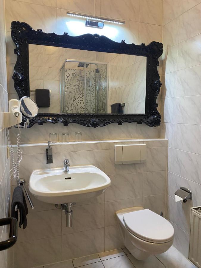 Baerliner Hotel Ерфурт Екстер'єр фото